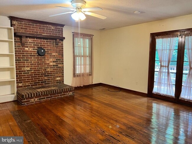Photo - 5720 Harrison Rd