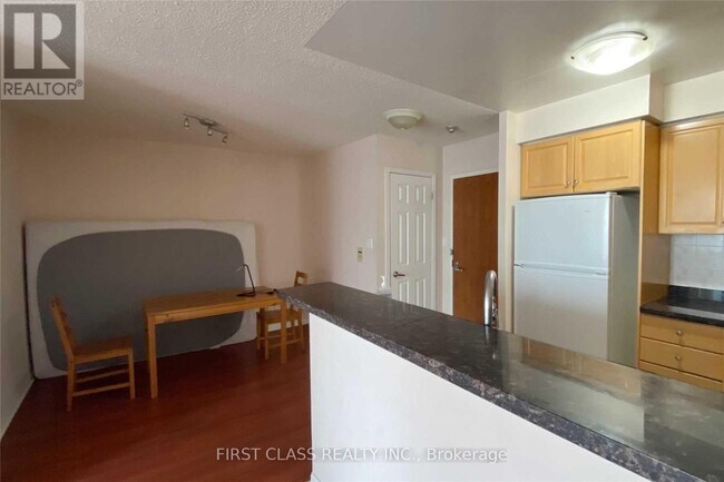 Photo - 23 Lorraine Dr Unit 1517