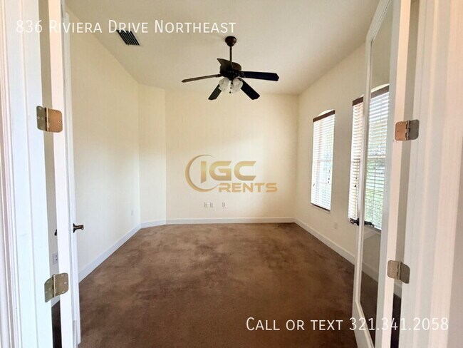 Photo - 836 Riviera Dr NE