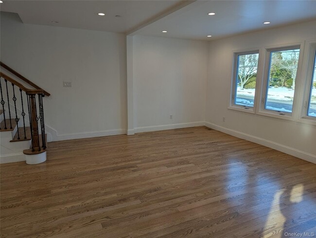 Photo - 62 Forest Row