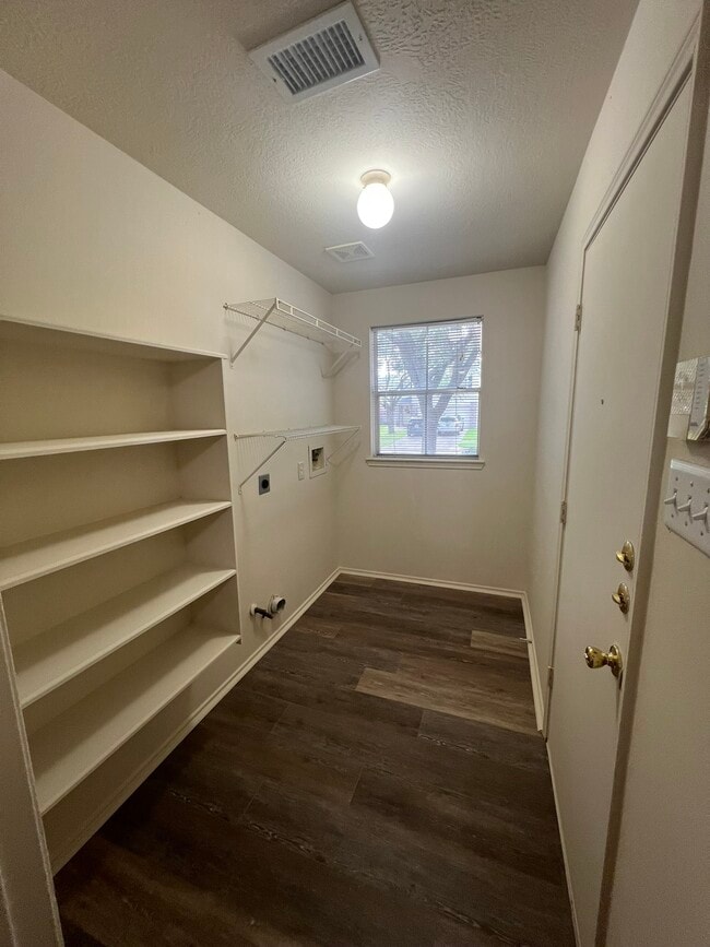 Photo - 19530 Sandy Woods Dr