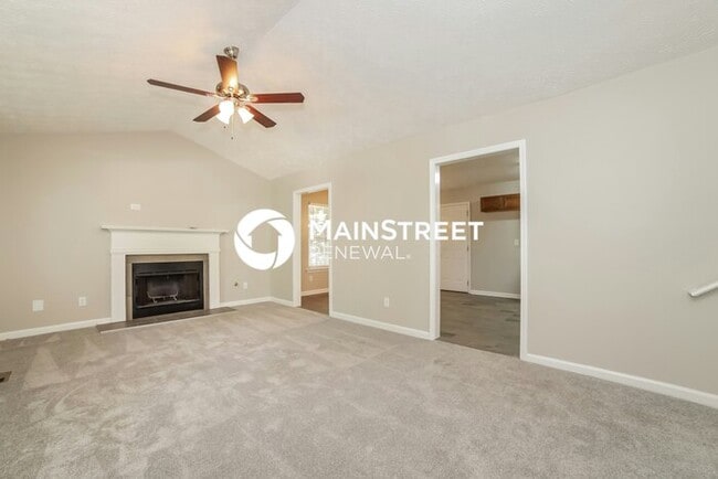 Photo - 3 Bedroom Pet-Friendly Home in Dallas, GA with Main Street Renewal