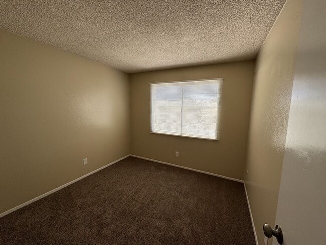 Photo - Glendale 2-br Townhome With Carport