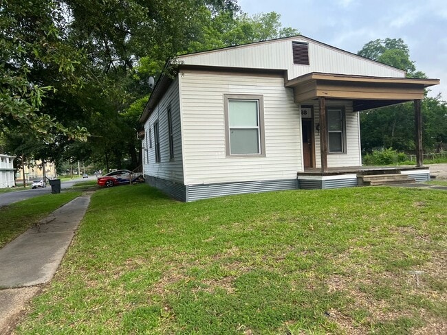 Photo - 1728 Highland Ave