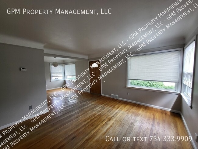 Photo - 22155 Nowlin St