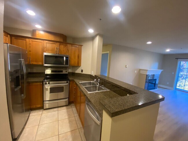 Photo - Queen Anne Condo!!
