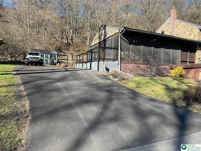 Photo - 312 Lehigh Dr