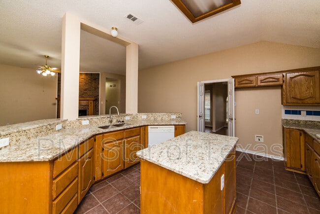 Photo - 326 Oakhurst Dr