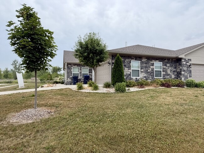 Building Photo - 630 McKay Way