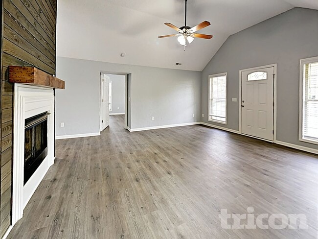 Photo - 5091 Daffodil Ln