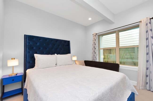 Photo - 3310 Pease St