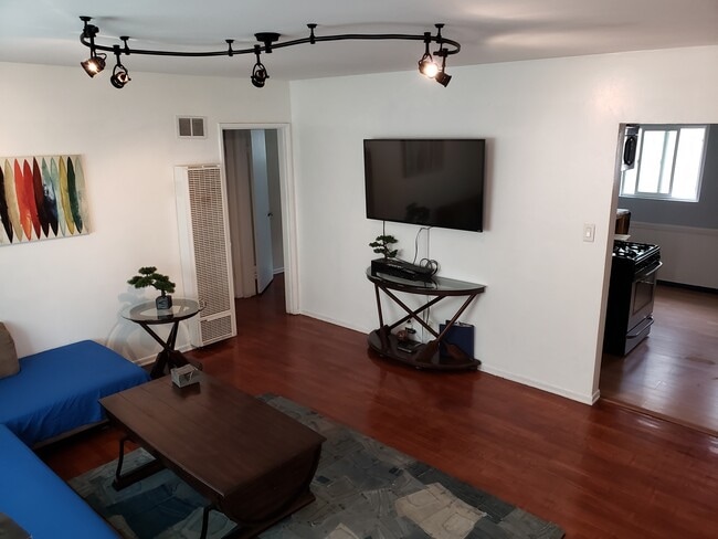 Photo - 707 Vernon Ave Unit 707