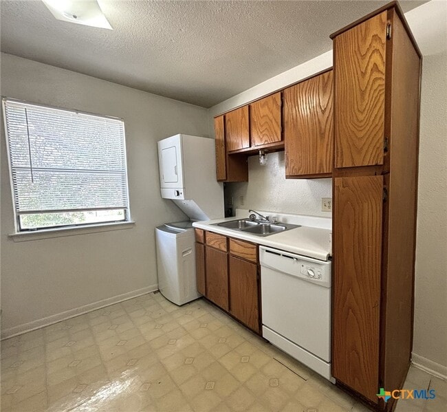 Photo - 305 Northern Dove Ln Unit C