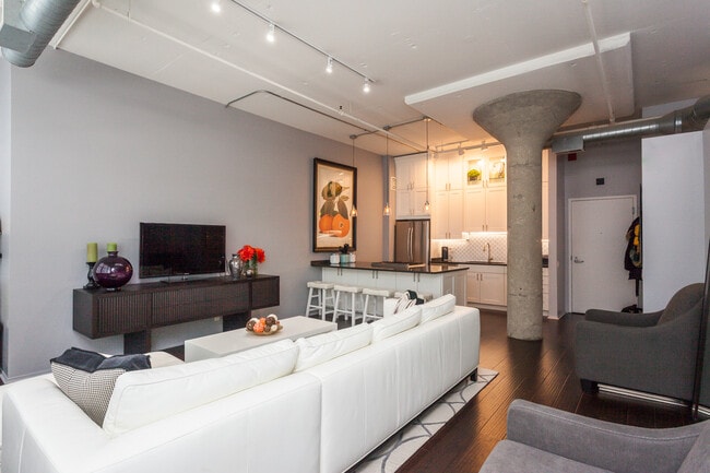 Photo - 130 S Canal St Unit 410