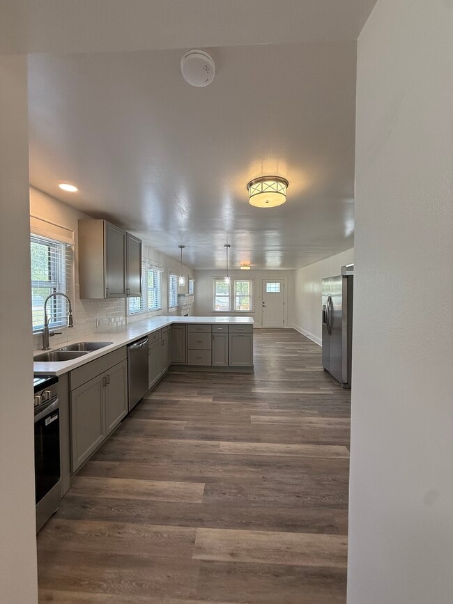 Photo - 712 Dixie Ave NW