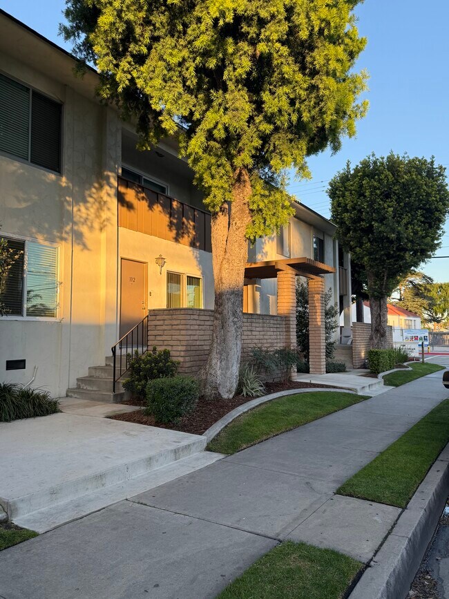 Photo - Arizonian Apartments