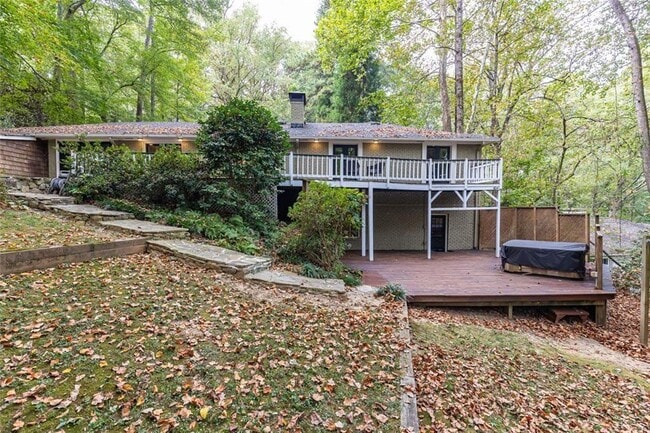 Photo - 3943 Lake Forrest Dr NE