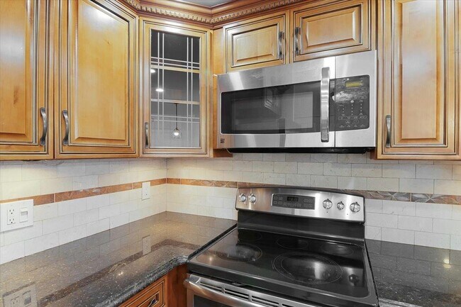 20 2nd St Unidad 211