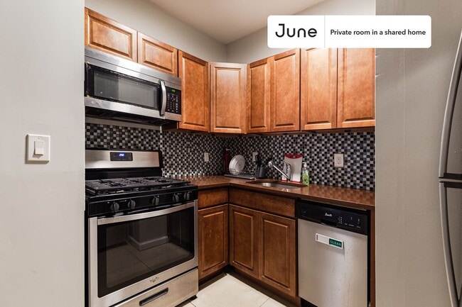 Photo - Room in Shared 3 bed/2 bath home Unit B