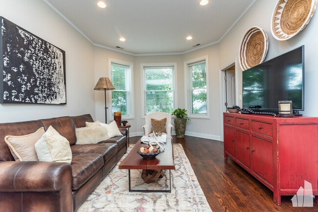 Photo - 839 Lyman Ave Unit 2