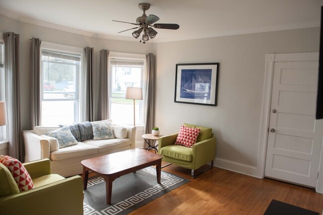 Livingroom - 90 Longwood Avenue Unit Apt 1