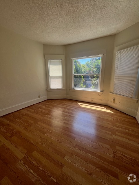 Building Photo - 3904 N Albina Ave Rental