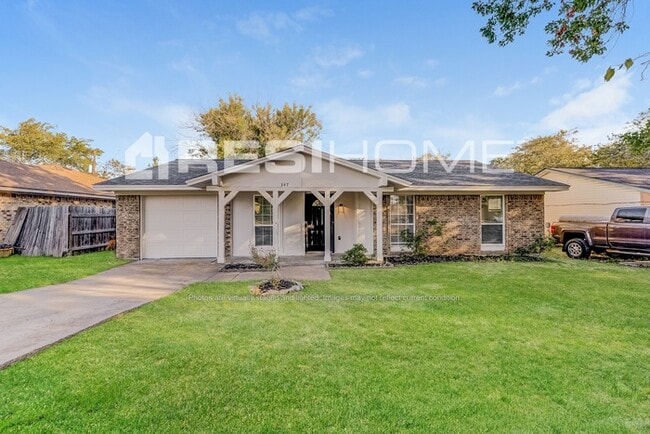 Building Photo - 347 Linklea Dr