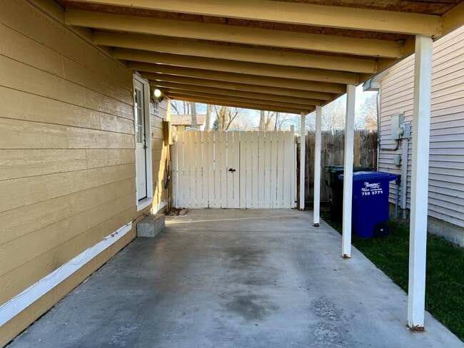 Photo - 951 Sunrise Dr