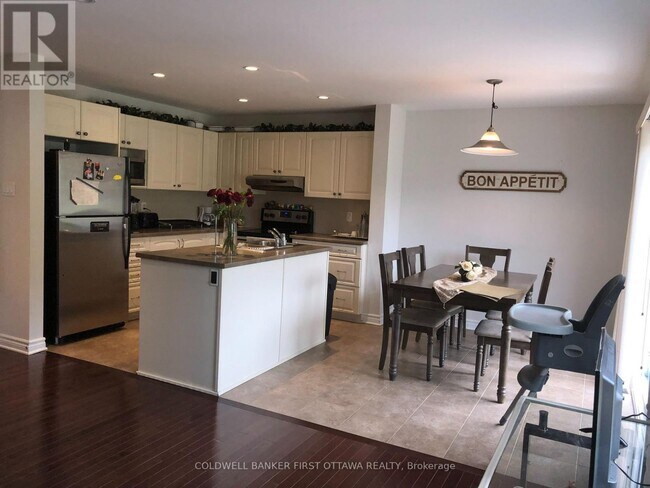 Photo - 601 Clearbrook Dr