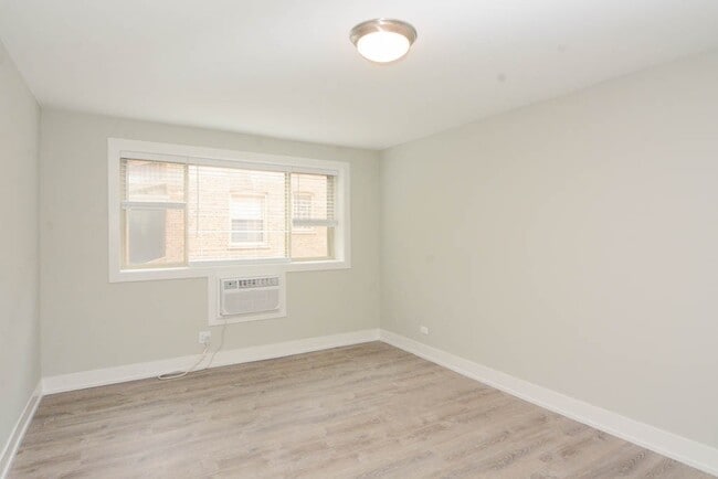 Photo - 447 W Surf St Unit 023