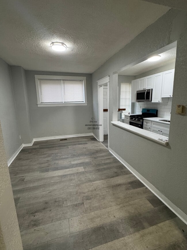 Photo - 5563 Matthews St