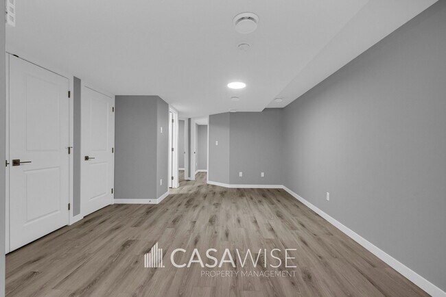 Photo - 9348-9154 154 St Unit Bsmt