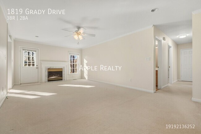 Photo - 1819 Grady Dr