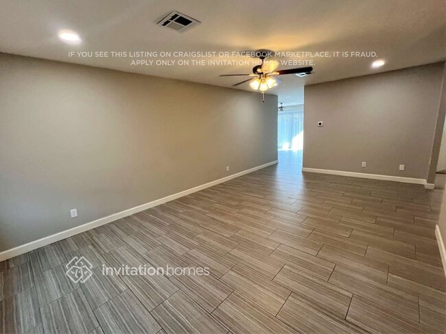 Photo - 2461 E Manhatton Dr