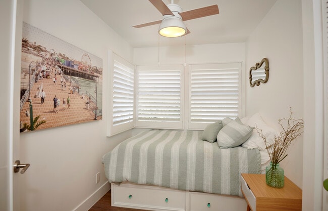 Photo - 728 Euclid St