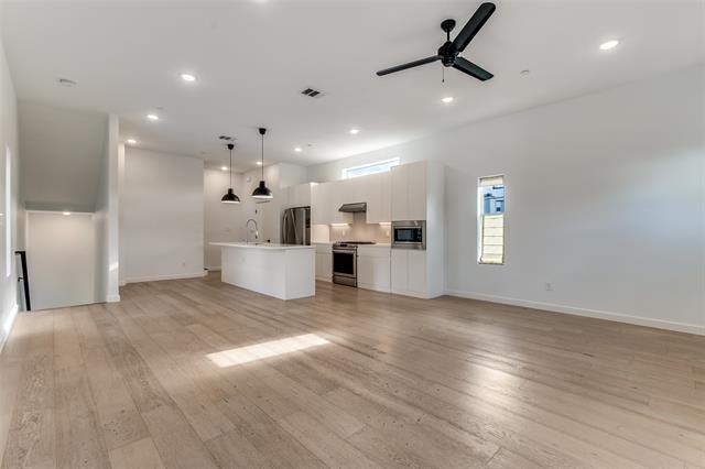 Photo - 1505 N Garrett Ave Unit 105