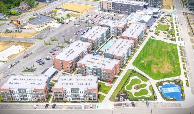 8OTP Pickleball Court & Park - 8 on the Park at GVX