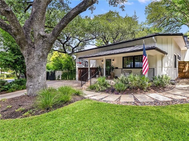 Photo - 3002 Hillview Rd