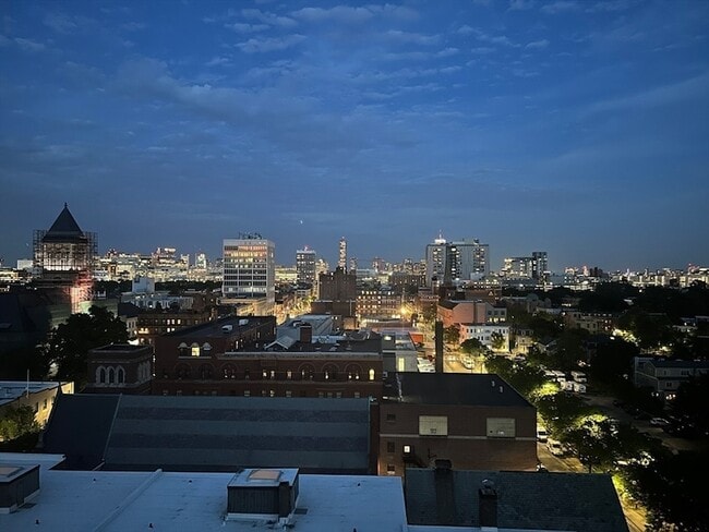 Building Photo - 872 Massachusetts Ave Unit 810