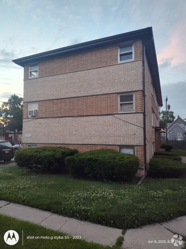Building Photo - 2149 135th Pl Unit 5 Rental