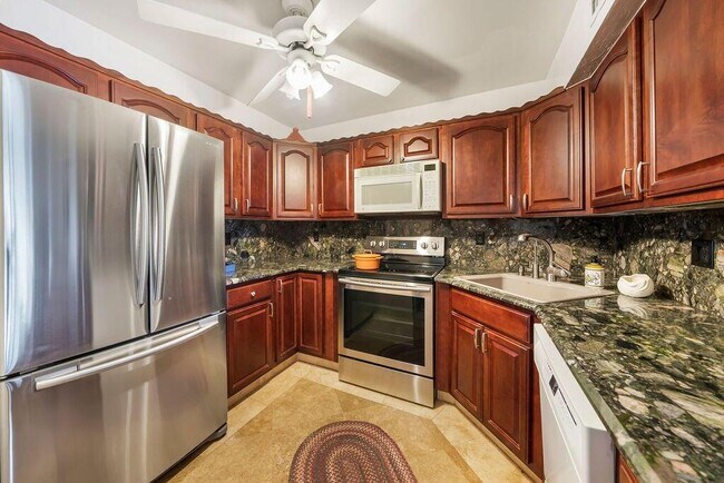 Photo - 9900 Pineapple Tree Dr Unidad 106