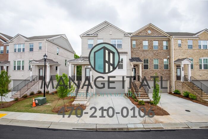 End unit! Gorgeous townhouse in the Suwane... - End unit! Gorgeous townhouse in the Suwane...