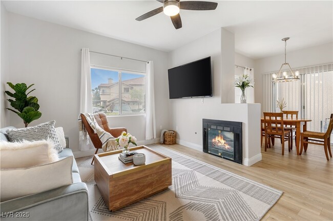 Photo - 8501 W University Ave Unidad 1006