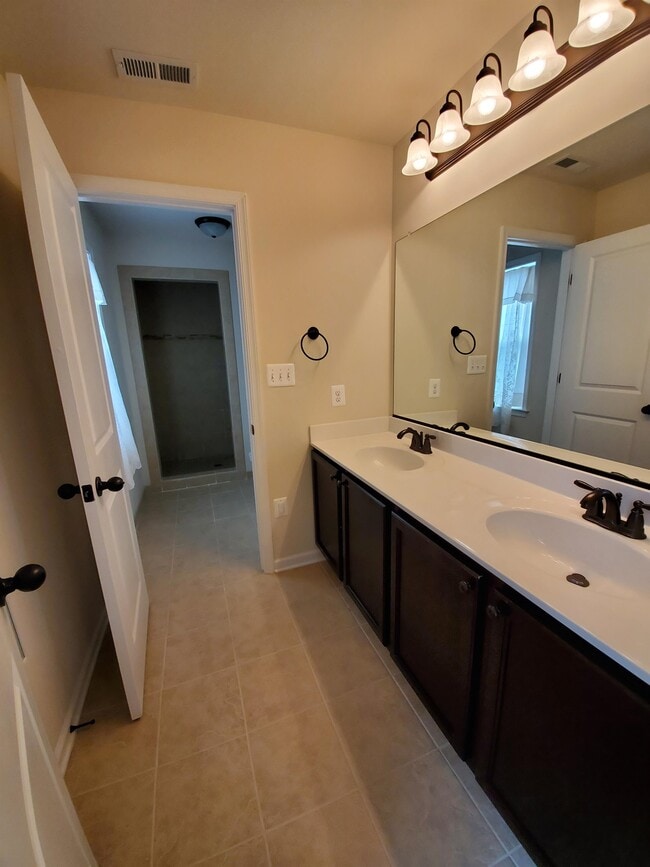 Photo - 10510 Woodland Dr
