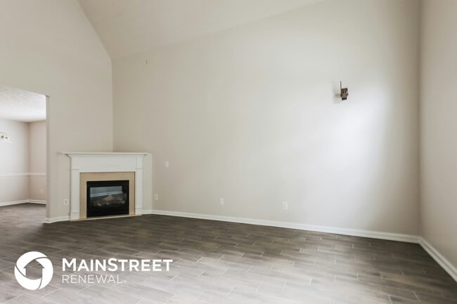 Photo - 477 Townsend Bend