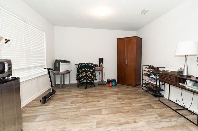 Photo - 630 Earl Godwin Rd