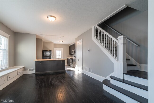 Photo - 2970 Edgehill Rd