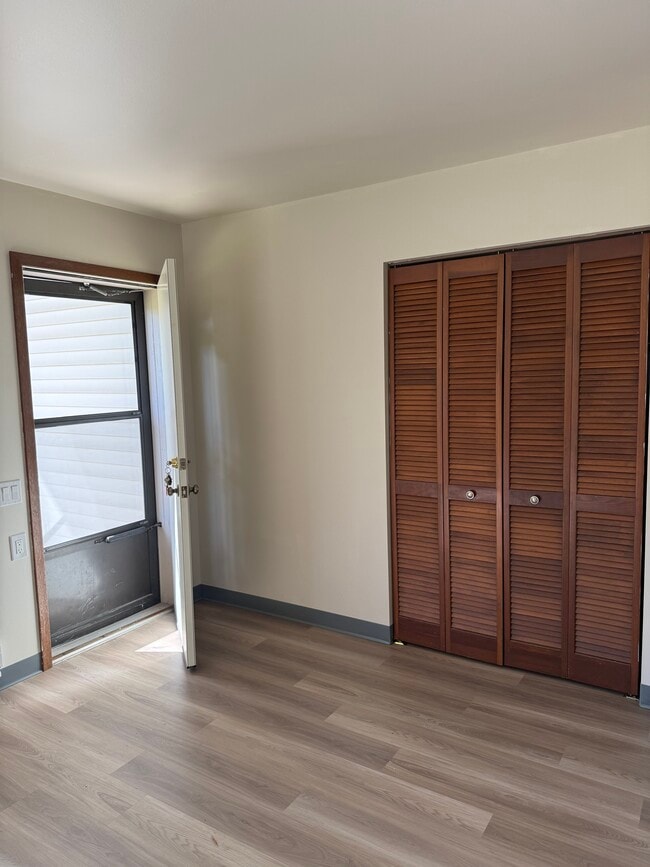 Coat Closet - Town's Edge Apartments