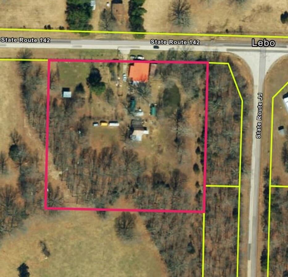 Photo - WEST PLAINS - 3 bedroom Ranch on 4 acres, ...