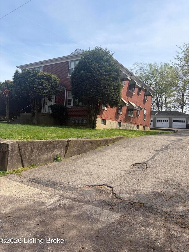 Photo - 218 W Florence Ave Unit 2